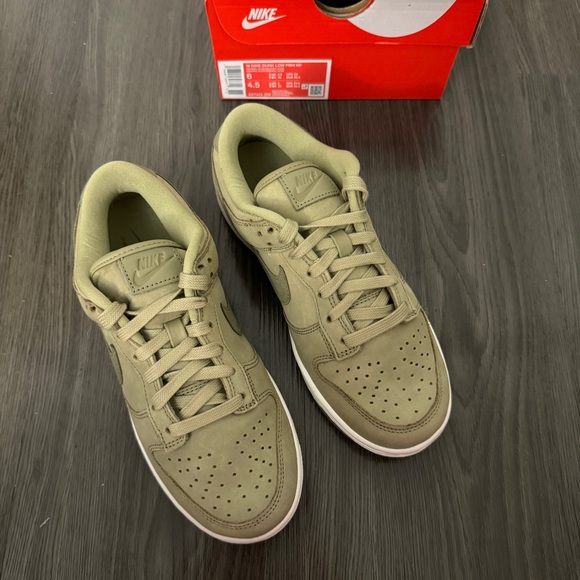 Nike Dunk Low Premium MF Neutral Olive/Sail Sneakers Women’s size 6 New in Box - Picture 6 of 13